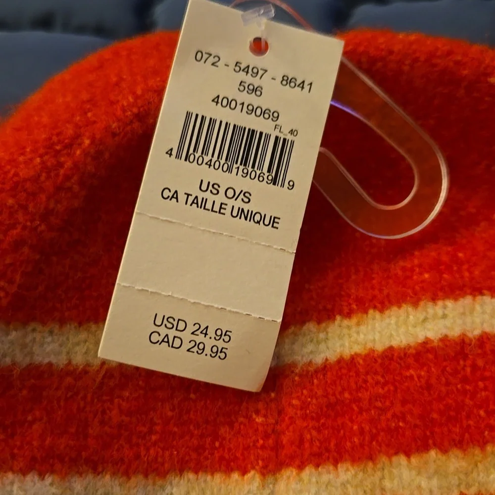 NWT Aerie Knit Red White Striped Beanie Unisex One Size